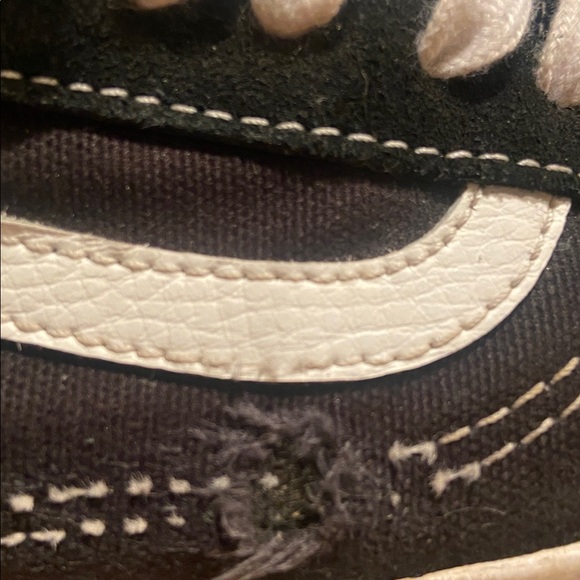 Vans Old Skool Black and White Low-Top Sneakers ❤️ SZ 12 - Picture 9 of 9